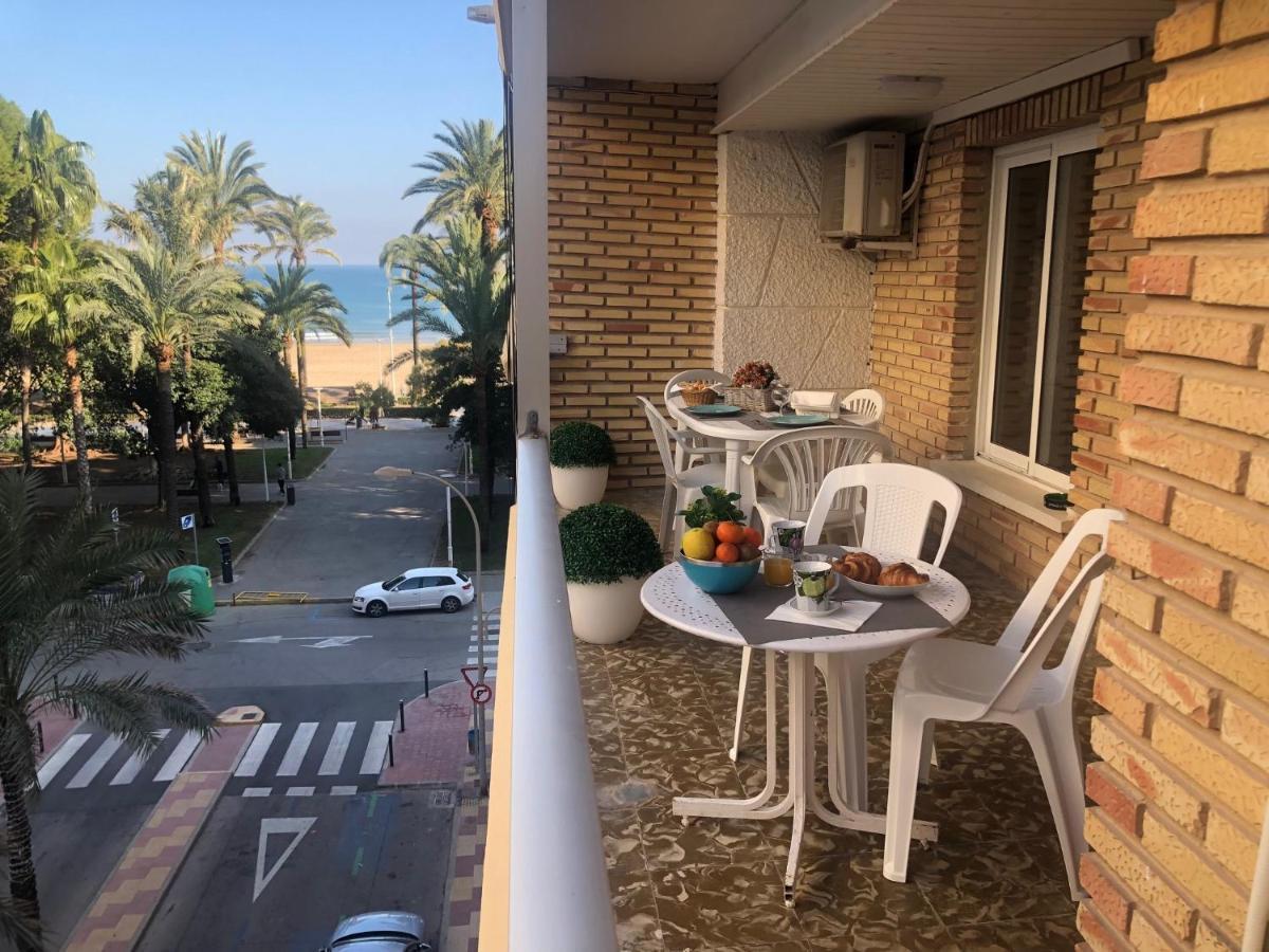A 50 M De La Plage Cullera Eksteriør billede